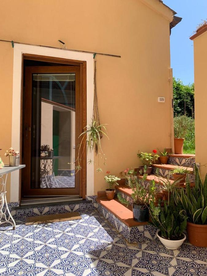 Bed and Breakfast La Stanza In Giardino Cava deʼ Tirreni Exterior foto